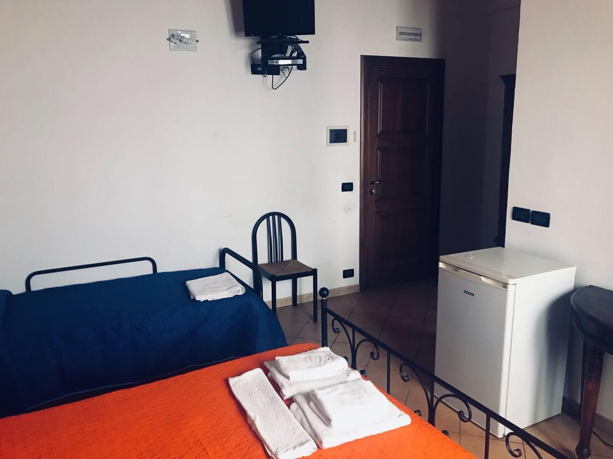 Appartamenti Egesta 卡斯泰拉马莱 外观 照片