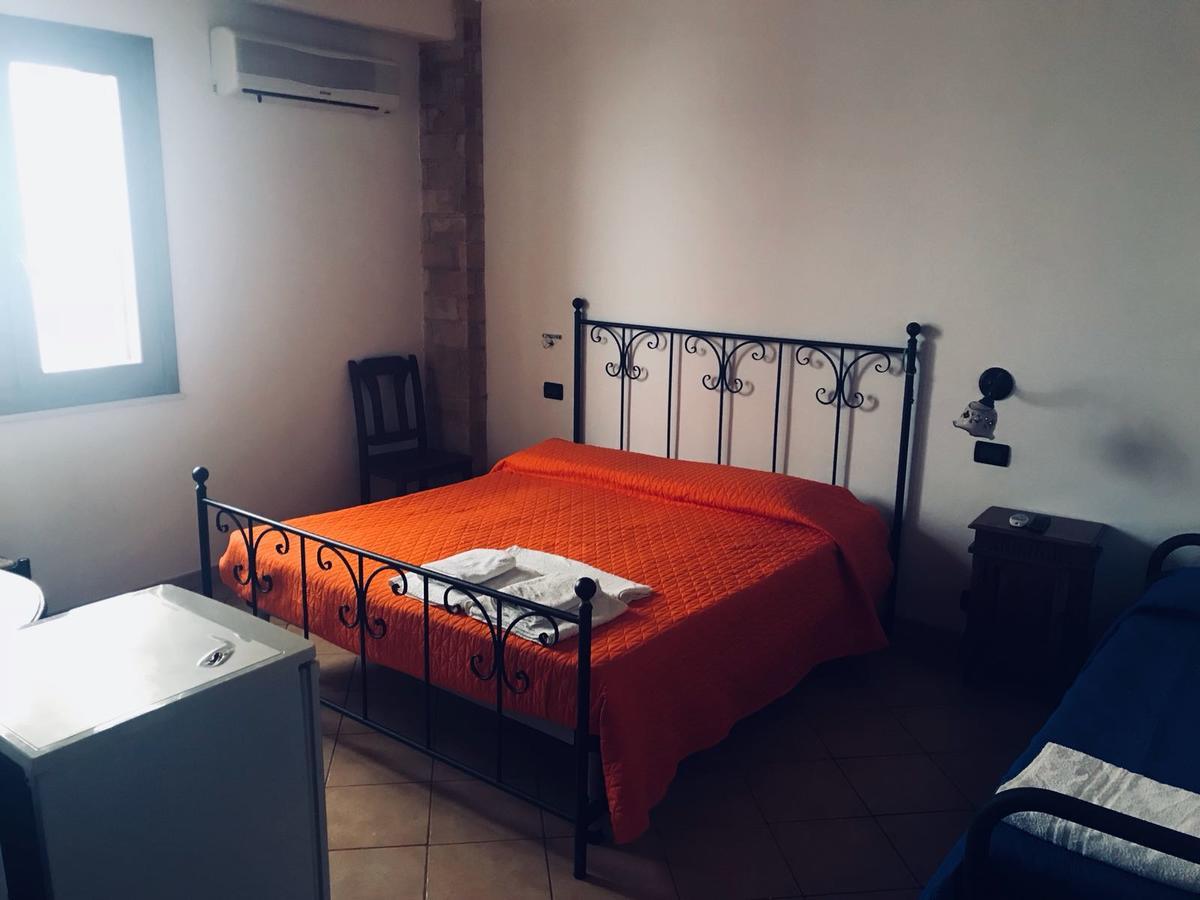 Appartamenti Egesta 卡斯泰拉马莱 外观 照片